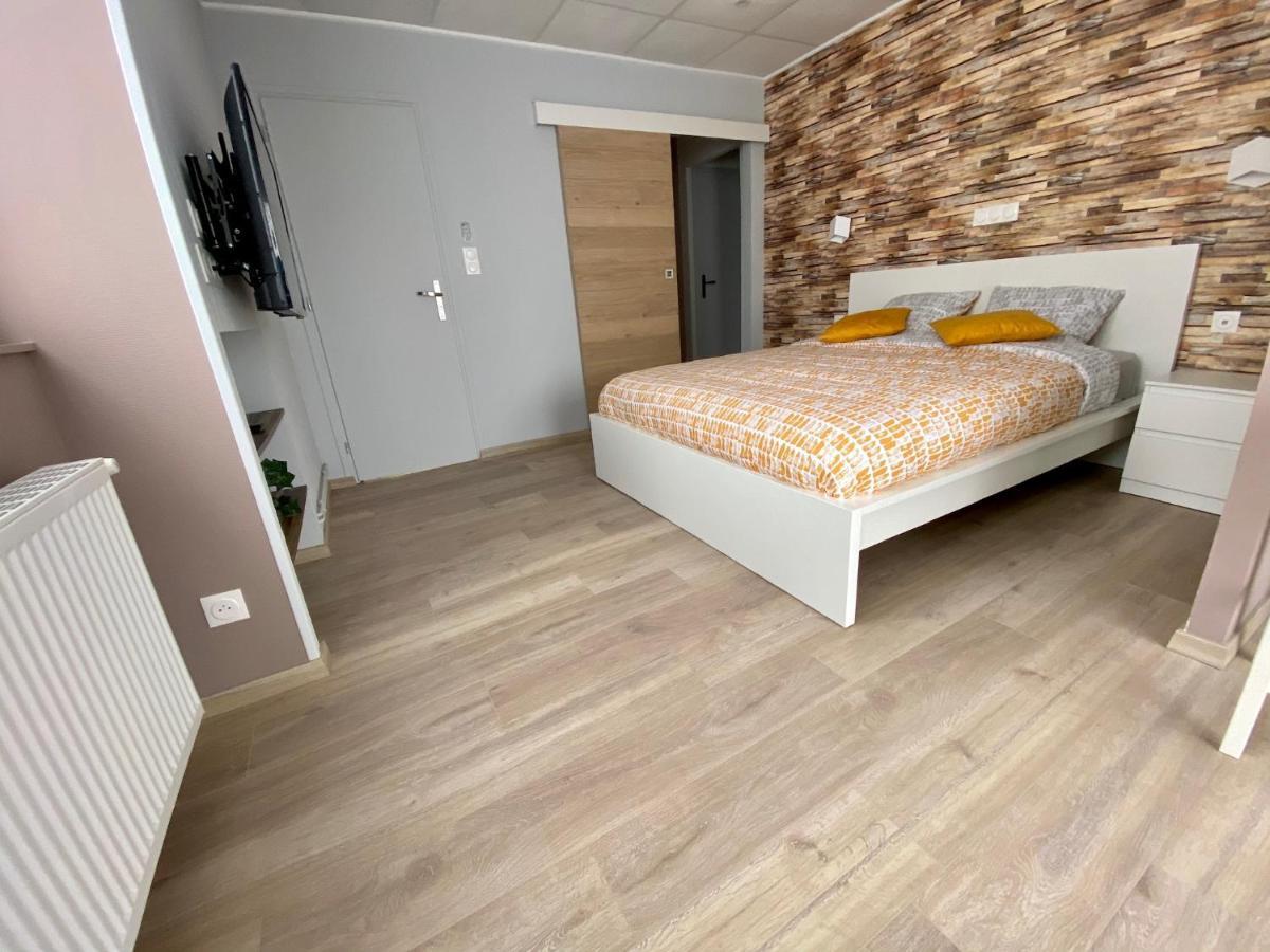 Logements Equipes A Onnaing Avec Espace Balneo En Option Proche Toyota, Autoroute Et Valenciennes Exterior photo