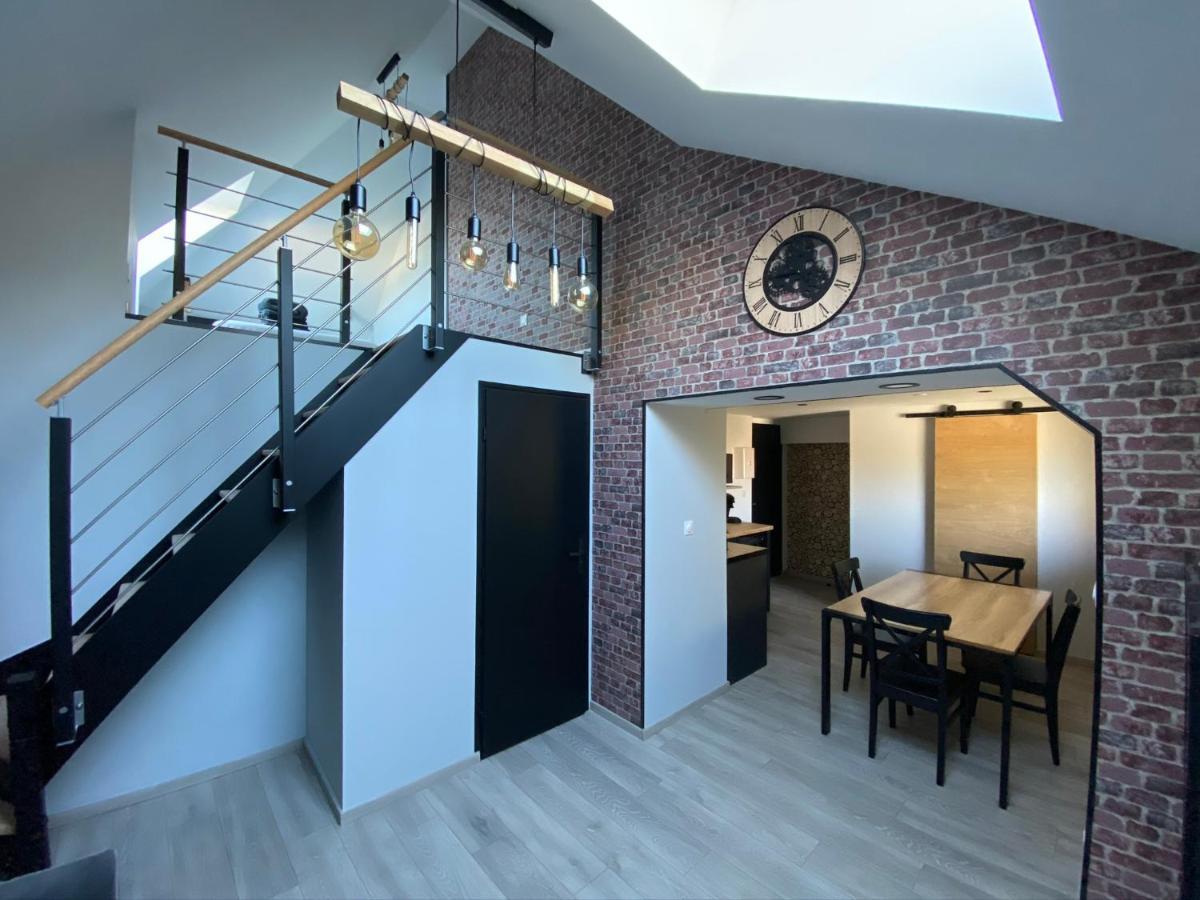 Logements Equipes A Onnaing Avec Espace Balneo En Option Proche Toyota, Autoroute Et Valenciennes Exterior photo